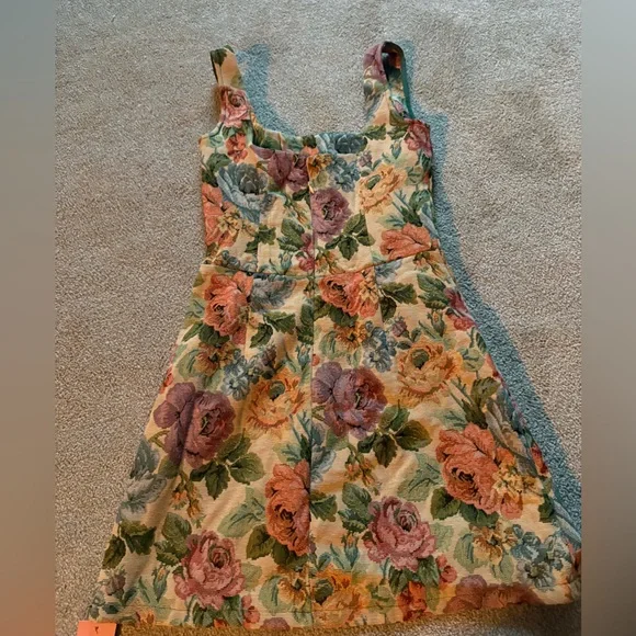 PrettyLittleThing Floral Mini Dress - Picture 3 of 4